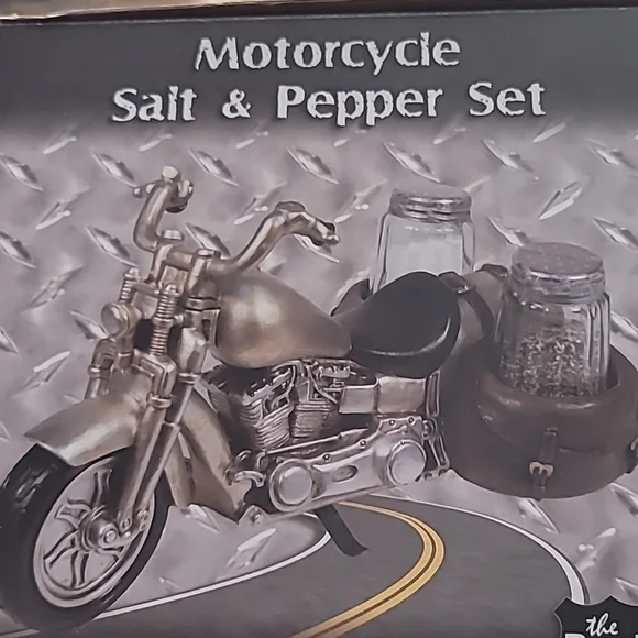 New Motorcycle salt and pepper set - Picture 2 of 5